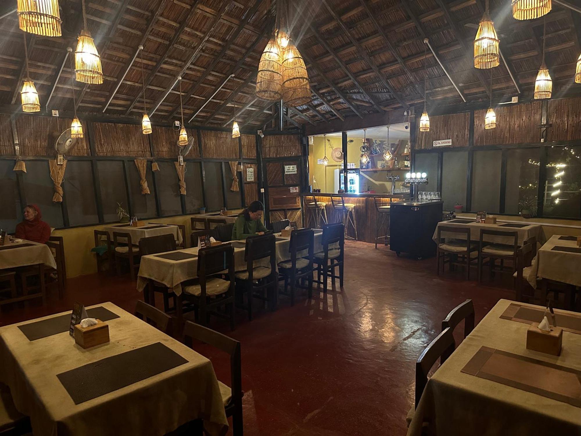 Hotel Tharu Garden, Sauraha Esterno foto